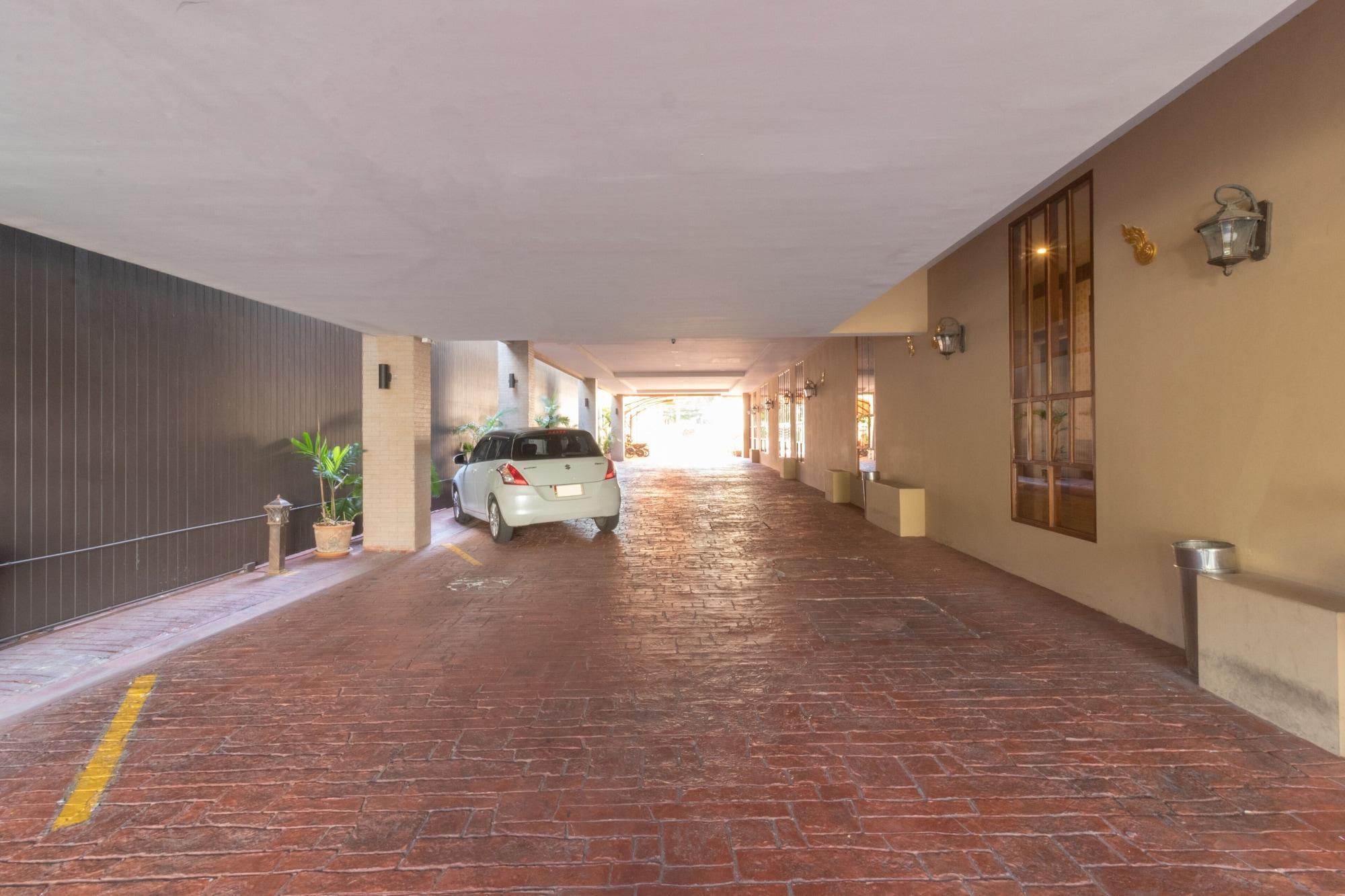 J&Y Hotel Latphrao 35 Bangkok Luaran gambar